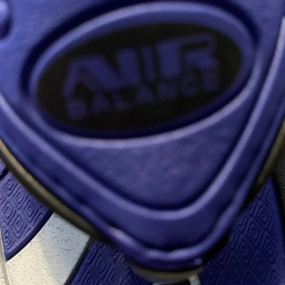 Air Balance blue flip flops